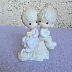 Jonathan David Precious Moments Figurine "Love One Another" 1976